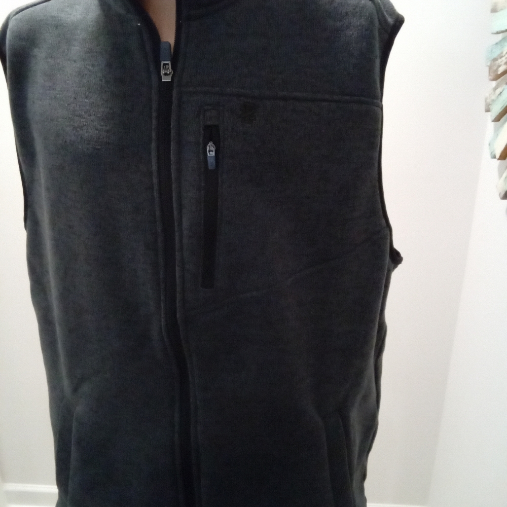 2-$10... Izod Men's Size XL Dark Gray Fleece Zippered Vest